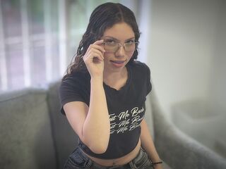 camgirl fingering wet pussy MelissaSkye