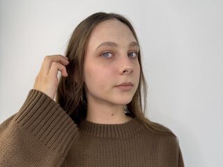 masturbating webcamgirl MelvinaLynch