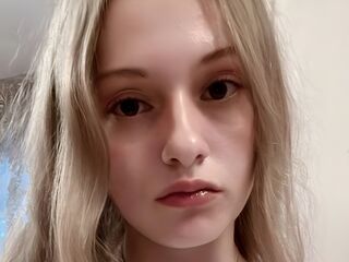 camgirl fingering pussy MillsAlice