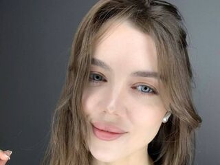 naked camgirl photo MiroLika