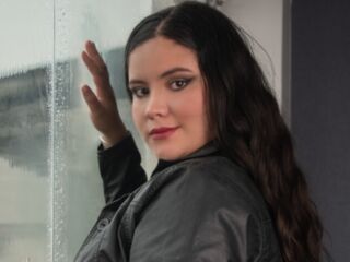 strip tease NahiaMonet