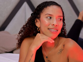 naked girl with webcam NicoleBakker