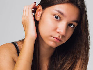 nude webcamgirl NoeliaZiler