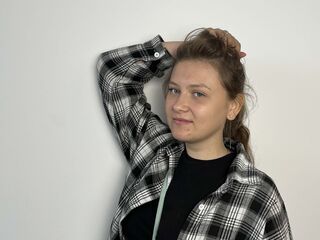 hot cam girl masturbating with sextoy PaulinaFemrite