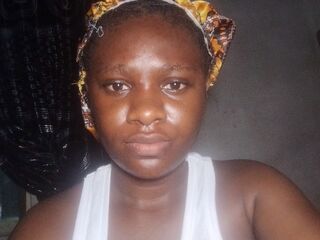 webcam girl QueenAnne