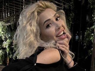 webcam girl RiannaReini