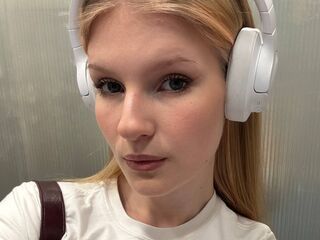hot strip tease cam SammieDornier