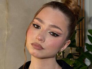 nude cam girl photo SeyolaHilgerst