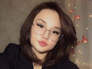 hot girl webcam video ShielaQuam