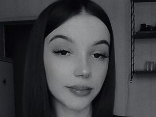 naked webcamgirl SoilaHoyles