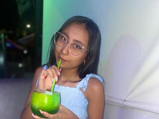 hot cam girl fingering shaved pussy SophiaLennon