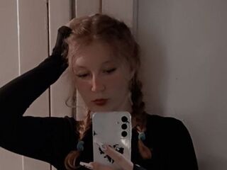 cam girl masturbating with dildo SophieCalden