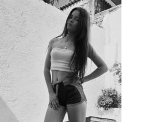 girl chatroom SophyaReyes