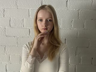 masturbating cam girl TiaraHaberkamp