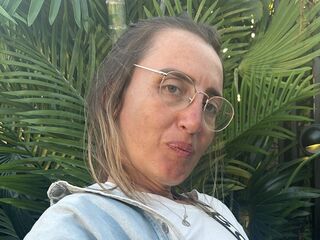 naked camgirl masturbating Usagii