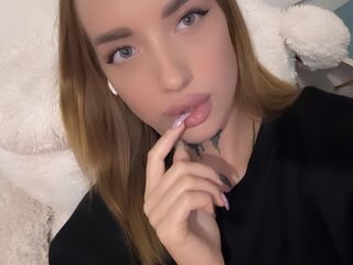 naughty camgirl masturbating VillaretMarquise