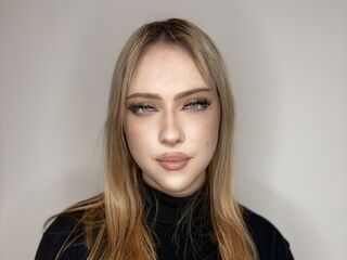 girl naked VirgieJanosek