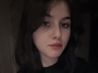 cam girl showing tits WandaDillard