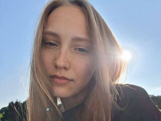 naked cam girl masturbating with vibrator WanitaLoeppky