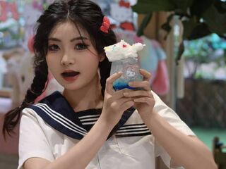 cam whore YangyiXiao