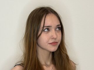 topless girl YokoMagliacane