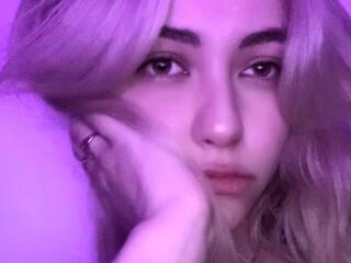 kinky cam YukiVelvet