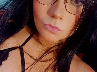 naked webcamgirl picture ZairaMist
