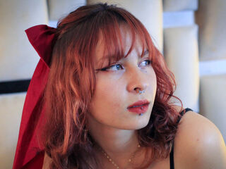 mastubating web cam girl ZaziRose