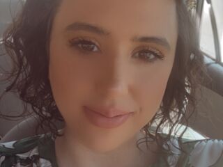 live webcam performer aurorakittygirl